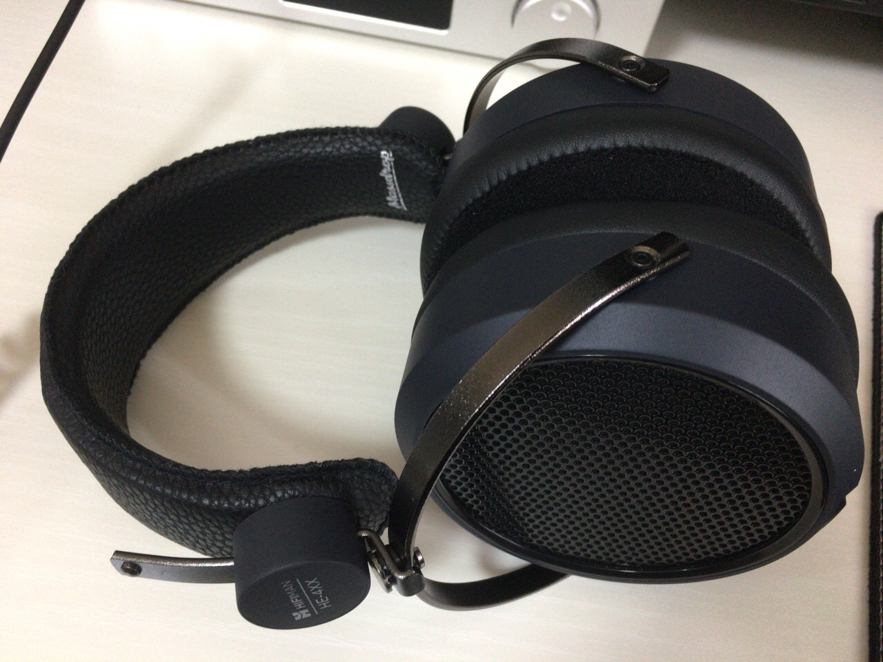 本日のデスクトップオーディオ 『Massdrop x HIFIMAN HE4XX Planar